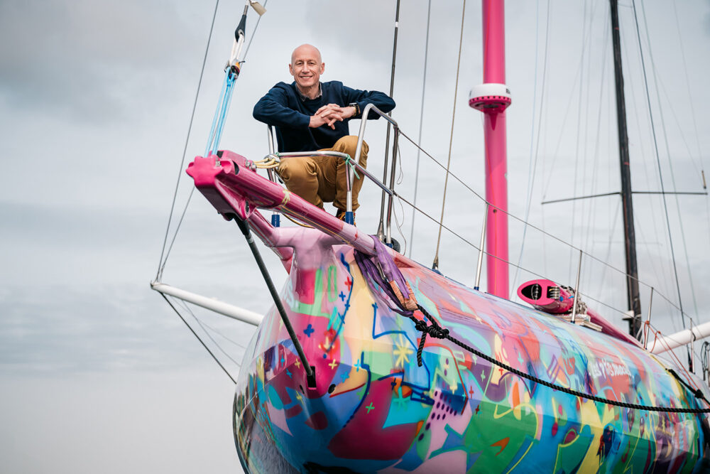 Mise à l'eau de l'IMOCA d'Armel Tripon, Les P'tits Doudous, à la Trinité sur Mer, le 03 juin 2025.